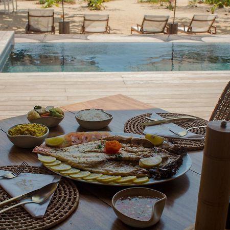 Villa Praia - La Villa Group Жижока-ди-Жерикуакуара Экстерьер фото